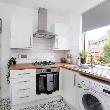 Dom wakacyjny Stylish Hot Tub House York