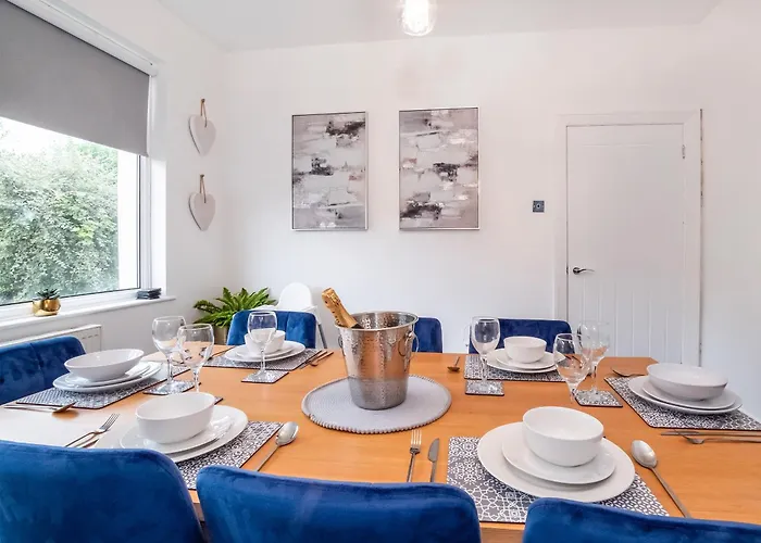 Stylish Hot Tub House York