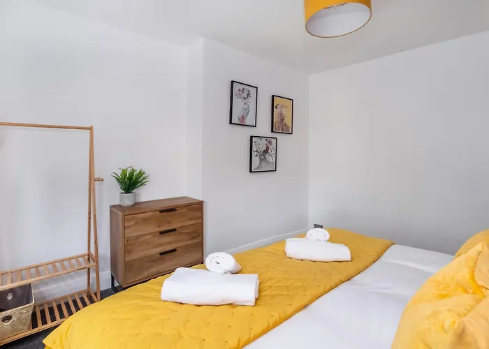 Stylish Hot Tub House York