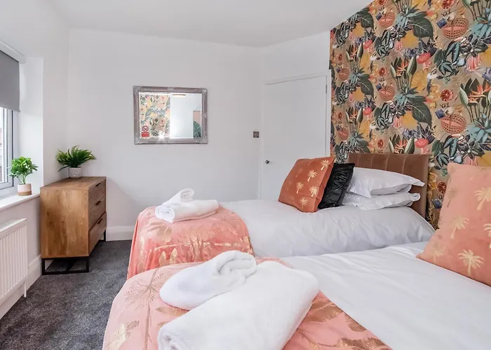 Dom wakacyjny Stylish Hot Tub House *